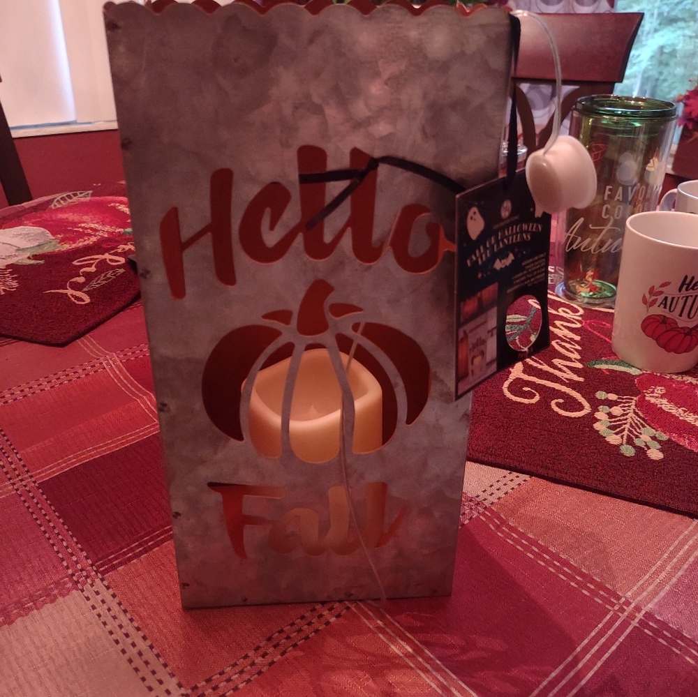 Hello Fall 🎃 lantern - Picture 4 of 10